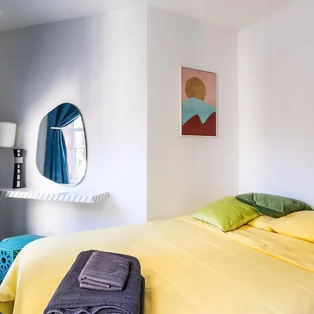 Homelike Suites In The Heart Of China Town-2